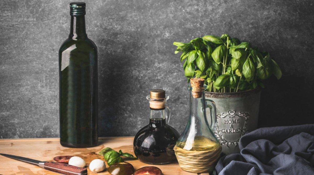 Does Light Exposure Really Affect the Health Benefits of Greek Extra Virgin Olive Oil? - Ilias and Sons